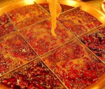 重慶火鍋底料，火鍋麻辣燙，其實(shí)我們不一樣