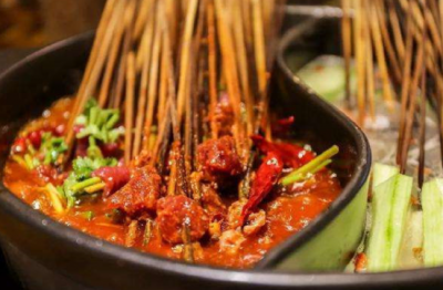 如何籌備開(kāi)家受歡迎的串串香店？