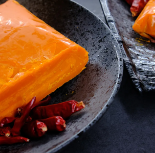 揭秘正宗火鍋底料風味奧秘：煉就秘訣何在？生產(chǎn)細節(jié)全解析