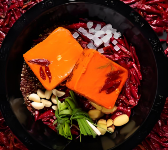 牛油紅油批發(fā)價為何更誘人？助您火鍋店盈利飆升的秘密？