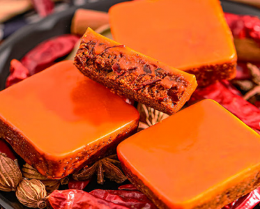 批量定制重慶中辣火鍋底料，需考量哪些關(guān)鍵因素？