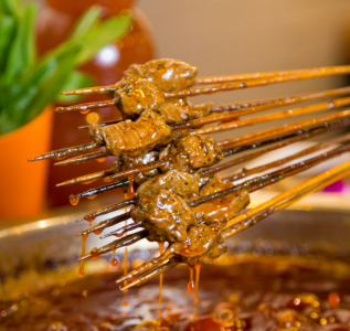 如何挑選優(yōu)質(zhì)的串串香底料批發(fā)廠家，確保美味與品質(zhì)雙贏？