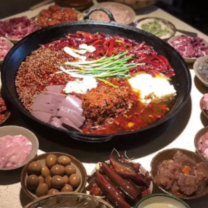 面對(duì)眾多選擇，哪家的火鍋牛油紅油真正靠譜？