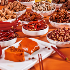 尋火鍋底料一手源，廠家合規(guī)怎保障？