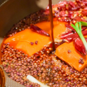 揭秘！重慶火鍋底料鮮美秘訣何在？