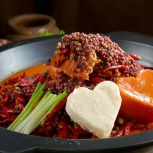 火鍋底料如何保品質(zhì)？轉(zhuǎn)向定制廠家有何優(yōu)勢(shì)？