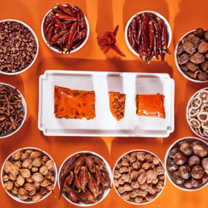 紅油在火鍋調(diào)料中為何必不可少？原因剖析